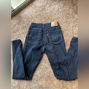 Levis super skinny, 710, 26 inch waist